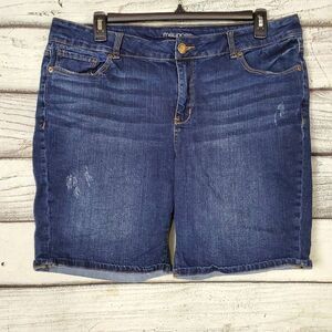 Maurices Medium Wash Denim Shorts Women’s Size 20 Plus Stretch Jean Cuffed
